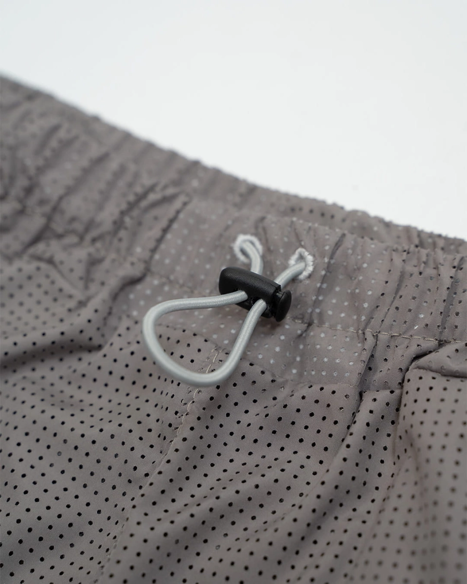 Perforated Light Shorts / Brown