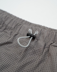 Perforated Light Shorts / Brown