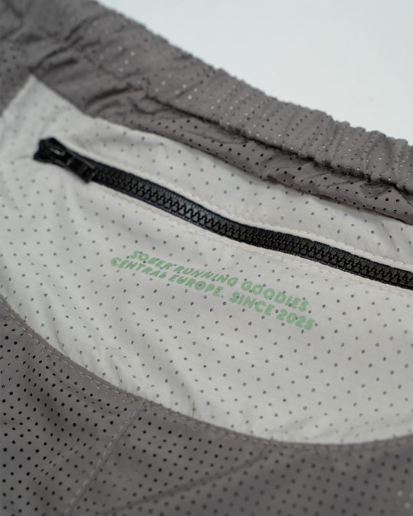Perforated Light Shorts / Brown