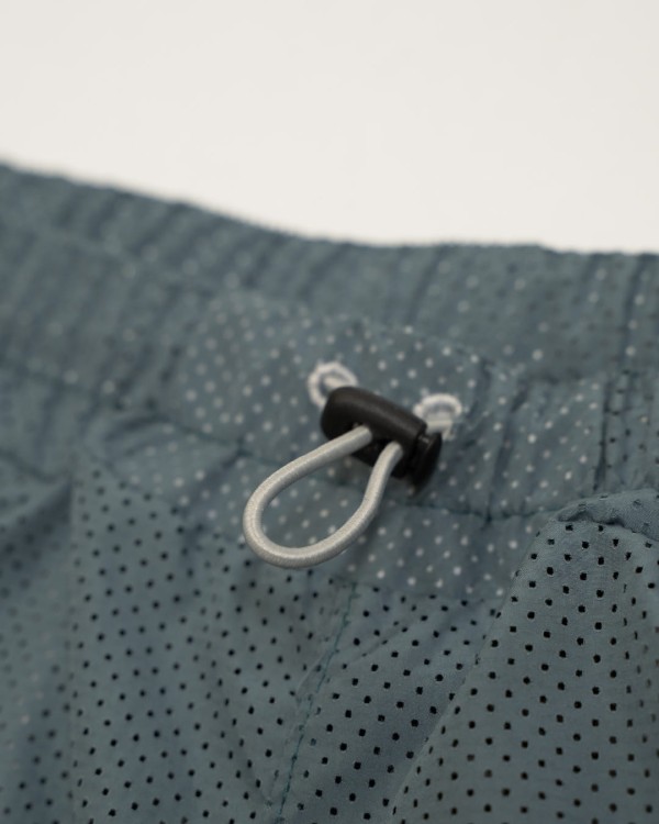 Perforated Light Shorts / Metalic