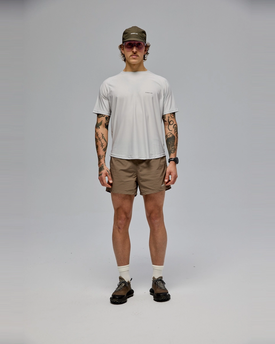 LRT_creamy-white_3_model.jpg