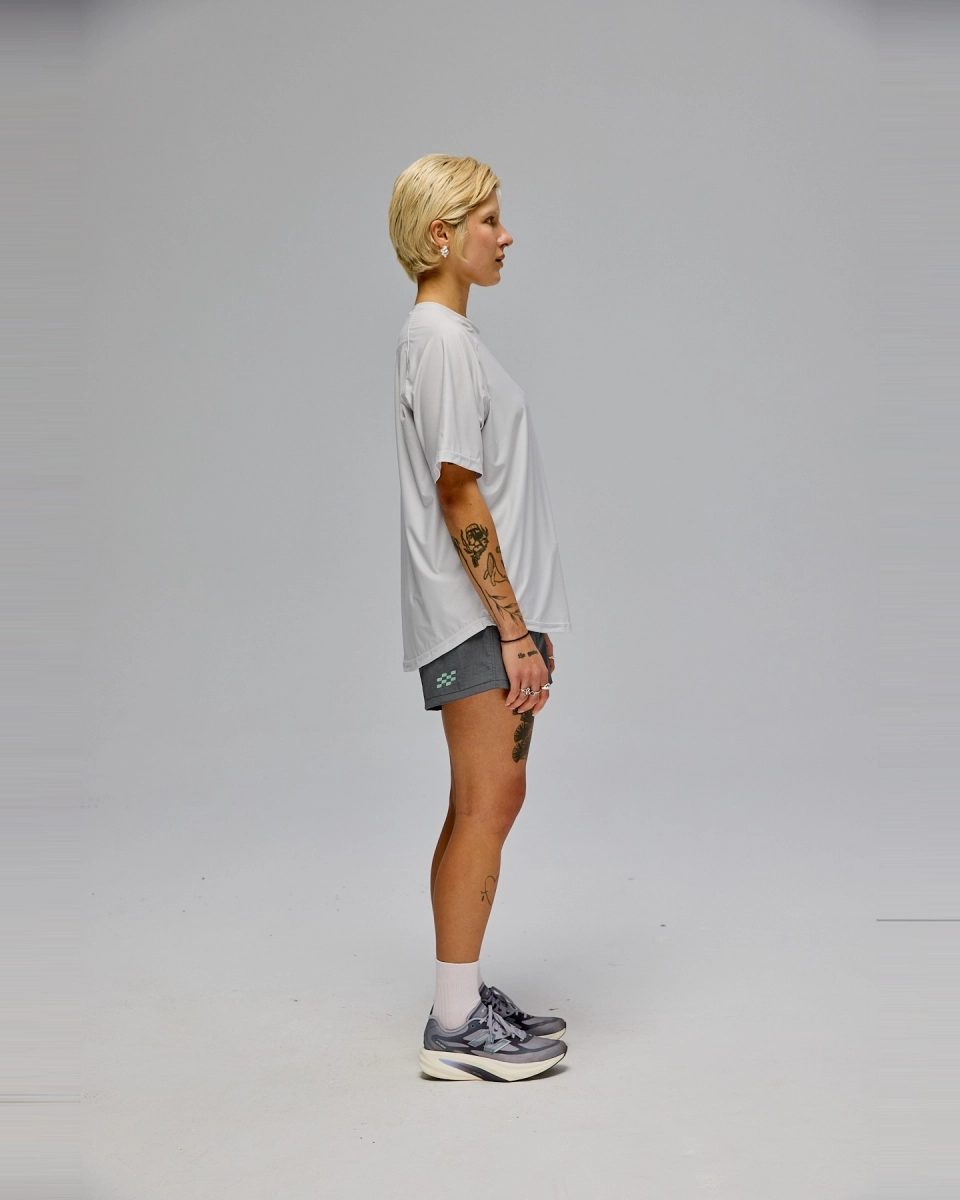 LRT_creamy-white_9_model.jpg