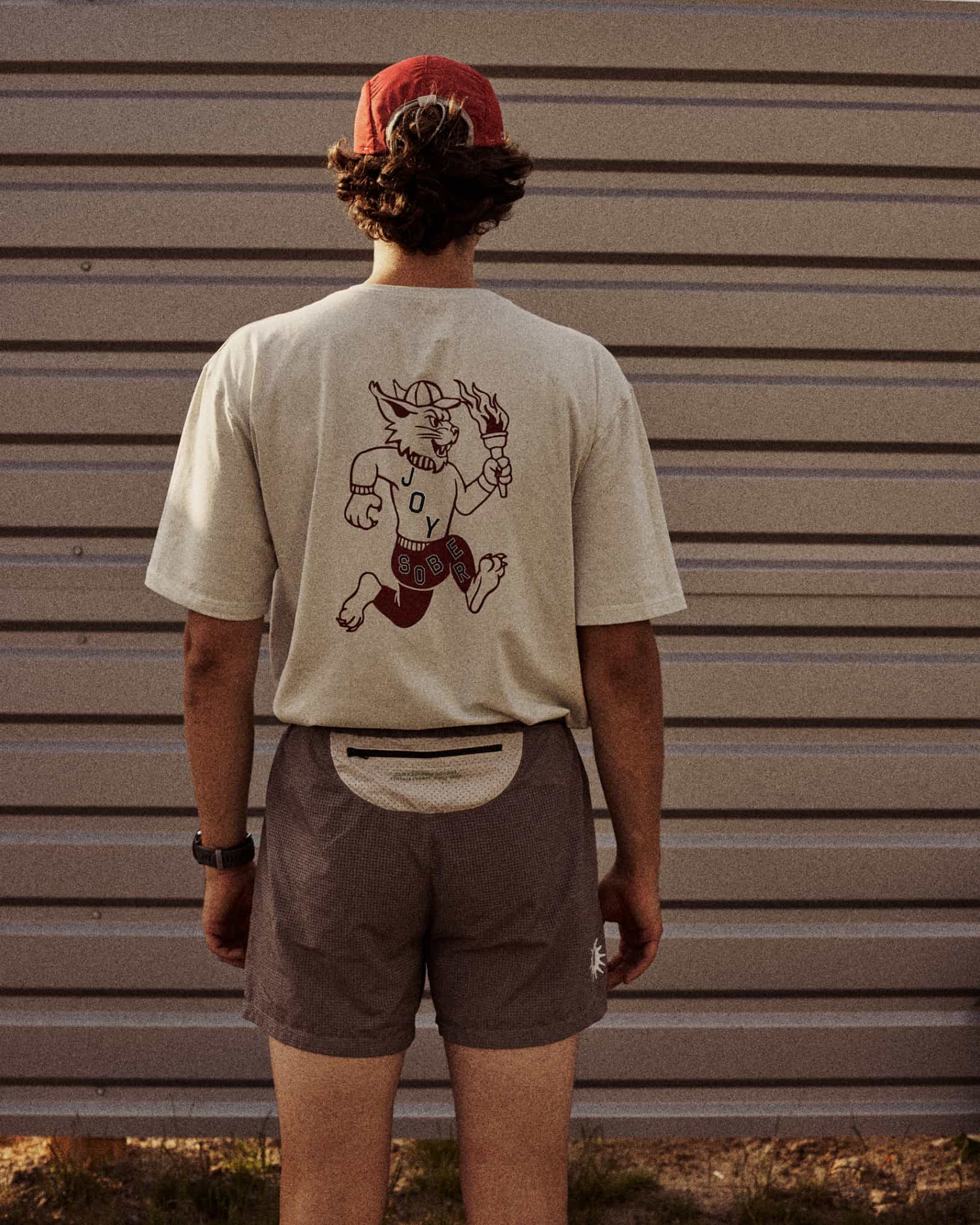 Running Boxy Tee / Joy Studio, sylwetka z tyłu