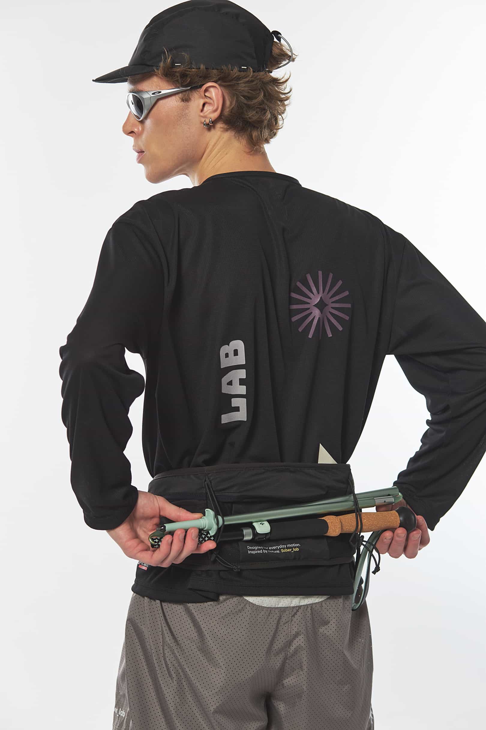 Outdoor/Trail Belt, pas z kijami, widok z boku