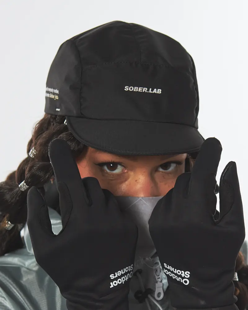 5 Panels Cap Black, portret