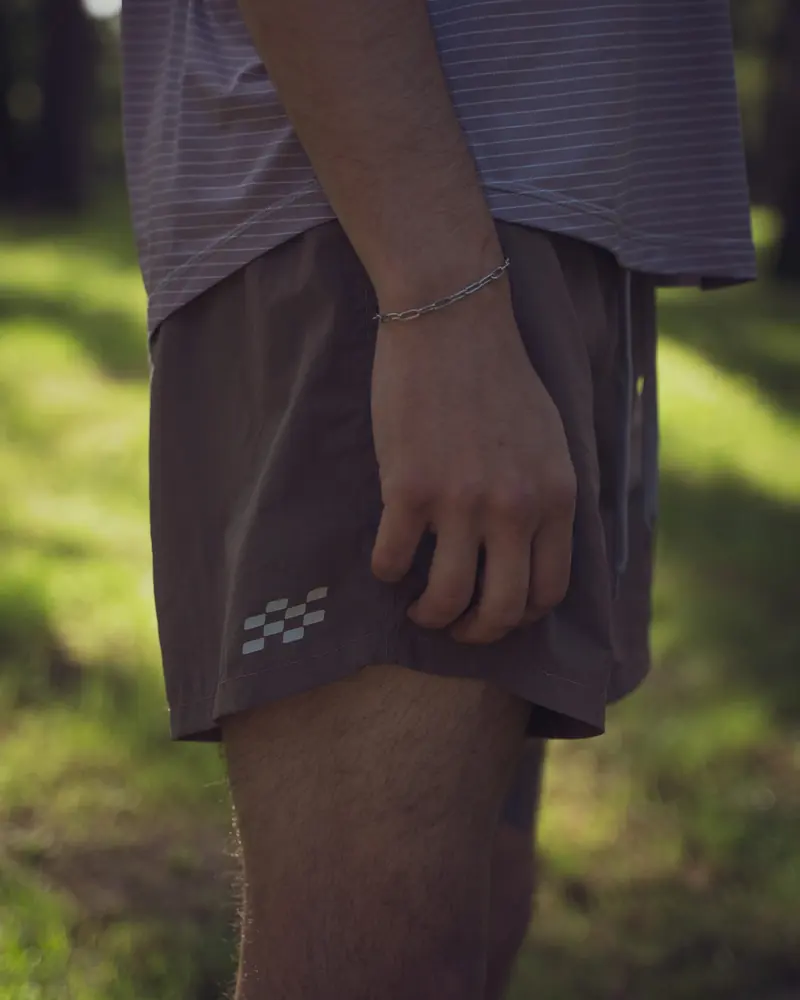 Full Belt Shorts Light Brown, bok