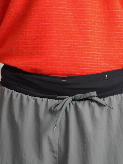 Telefon wkładany do pasa biegowego szortów Full Belt Shorts Stone Gray